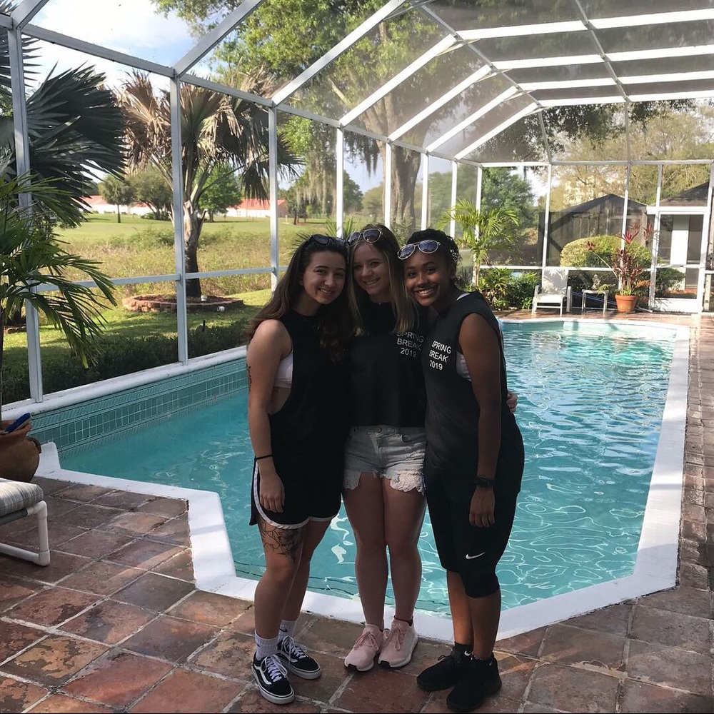 Meet your Posher, Samantha